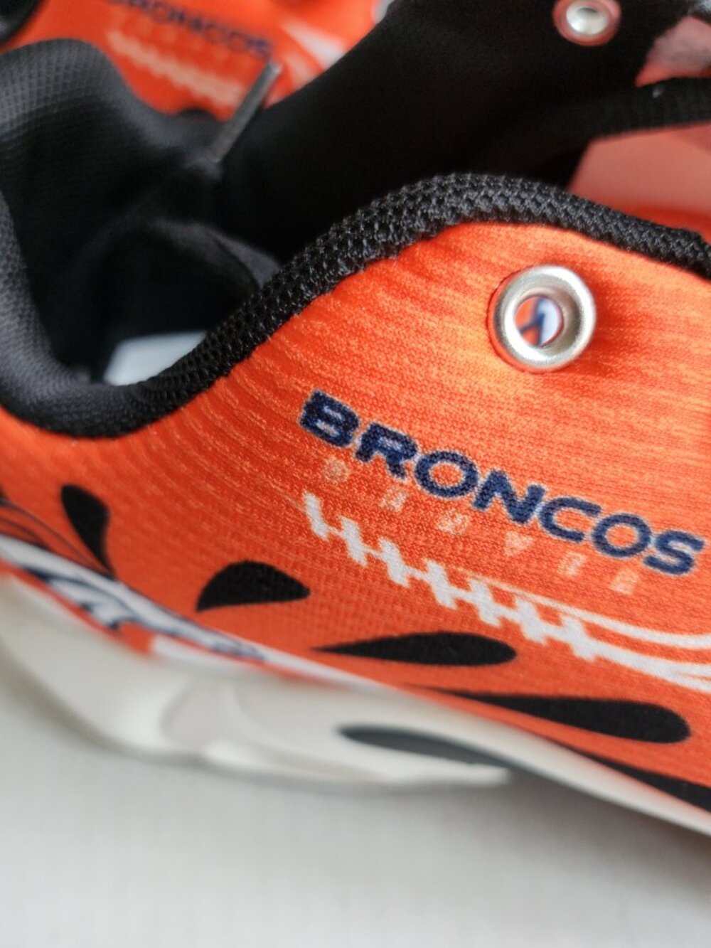 Men's Denver Broncos "James‎ Townley" Custom Performance Sneakers  Size 11 NWOT - Picture 11 of 13